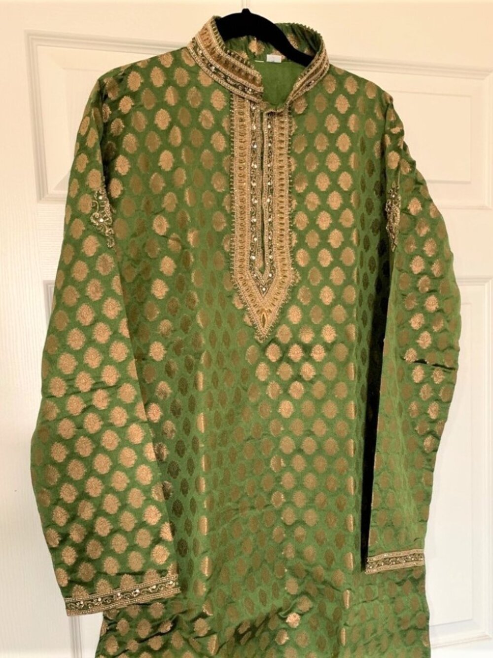 Grand Designer Sherwani Kurta pyjama Dupatta and shoe XL